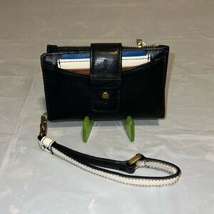 Fossil Wristlet- Black and White